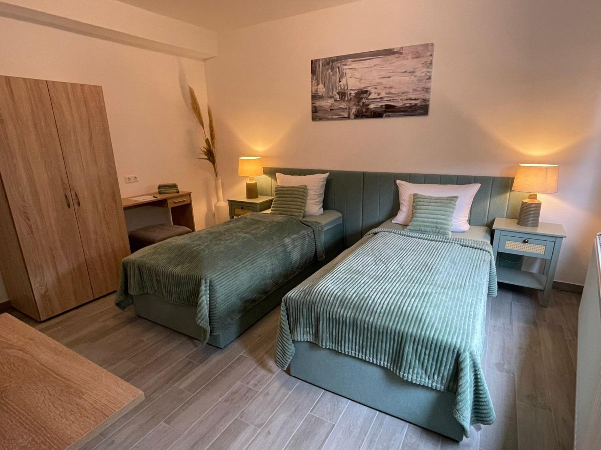 Holi Day Spa 2-Bett Zimmer App 3 Berlin Exteriör bild